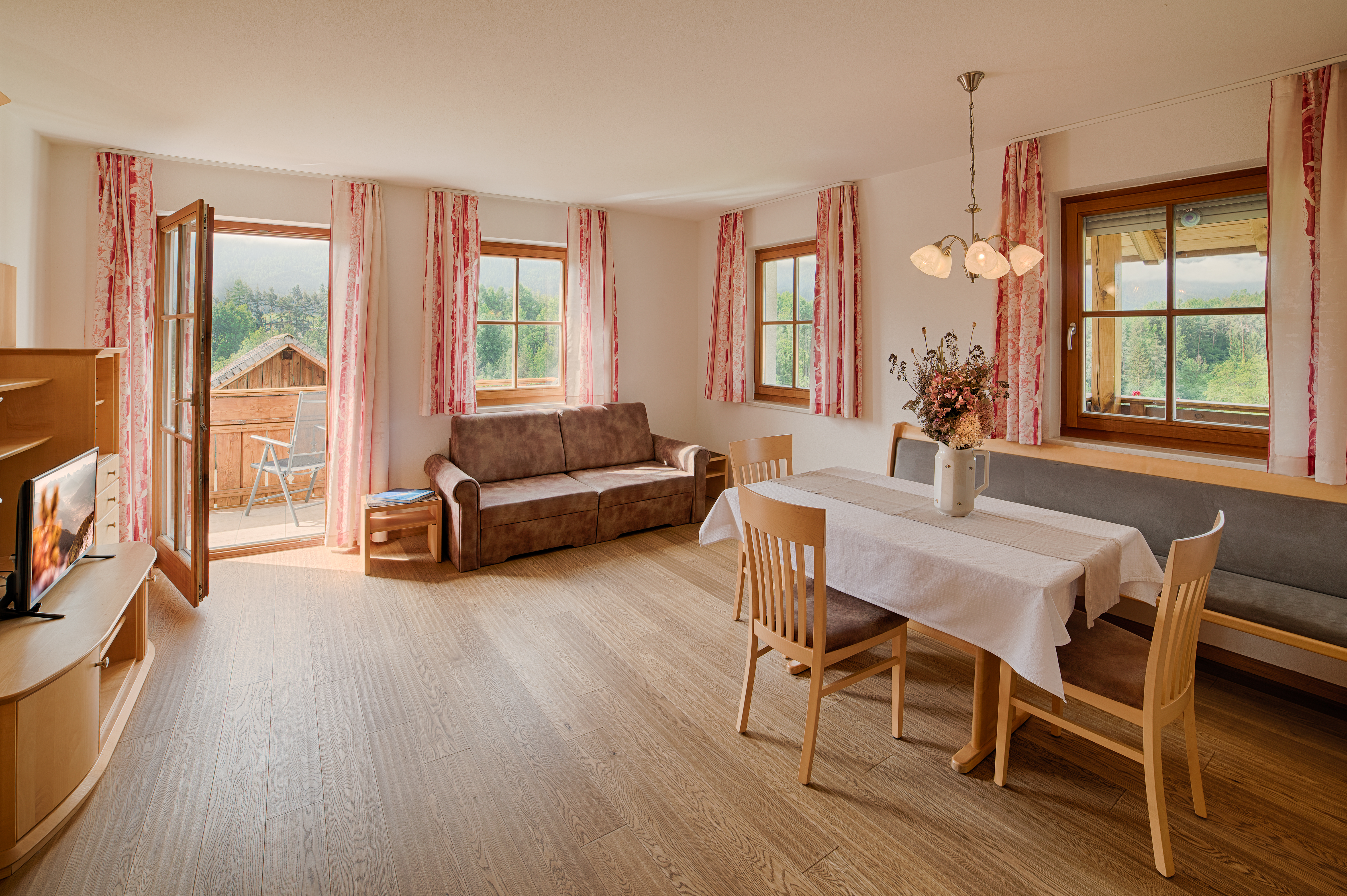 MOARBERG000021 HDR